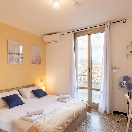 L'attico Sul Porto, Sea View, Wide Terrace, Center Imperia