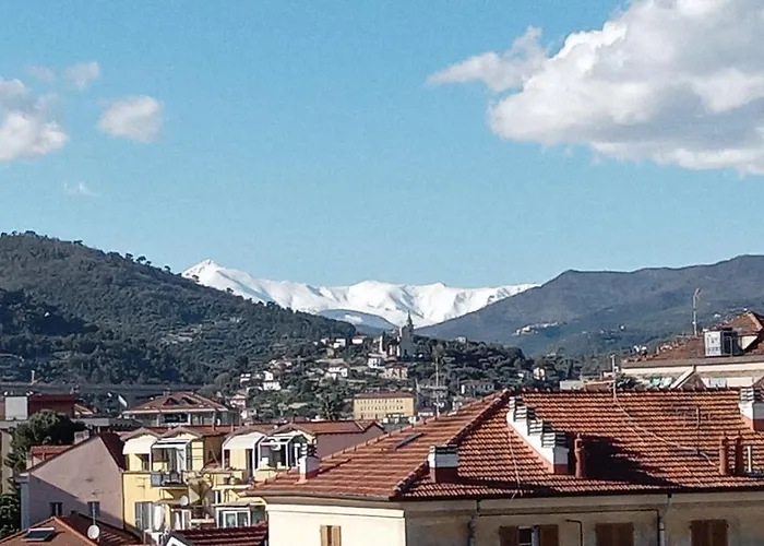 Apartman L'attico Sul Porto, Sea View, Wide Terrace, Center Imperia