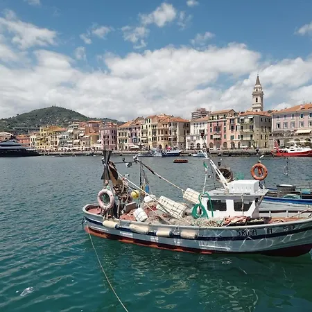 L'attico Sul Porto, Sea View With Terrace, Center Apartment