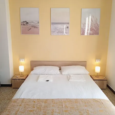 L'attico Sul Porto, Sea View With Terrace, Center Apartment