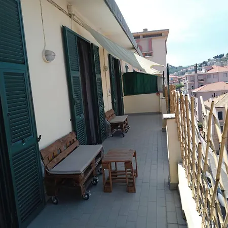 L'attico Sul Porto, Sea View, Wide Terrace, Center Imperia