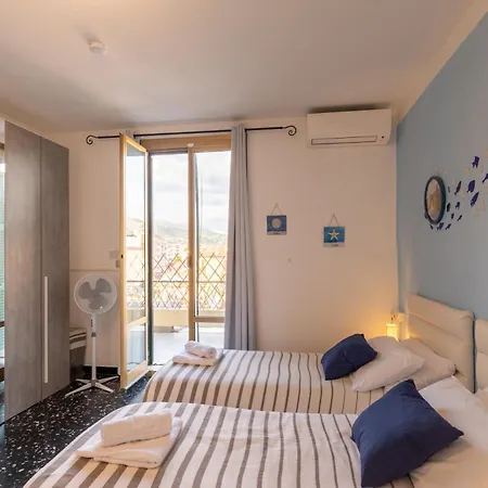 Apartment L'attico Sul Porto, Sea View, Wide Terrace, Center