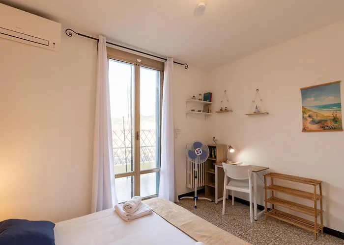 L'attico Sul Porto, Sea View, Wide Terrace, Center Imperia